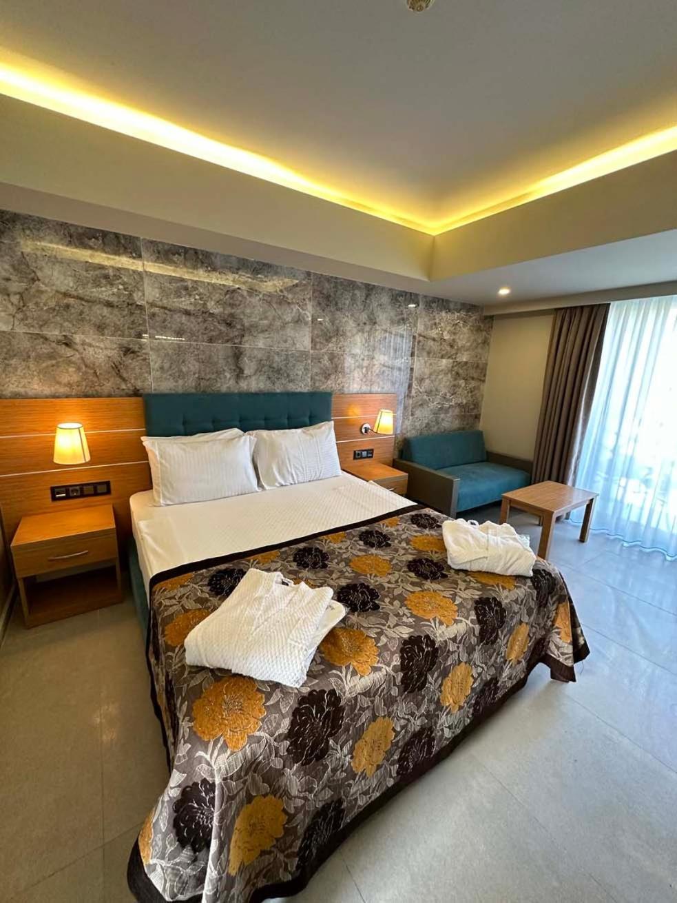 Ambrosia Hotel Beach & Spa Bitez Bagian luar foto